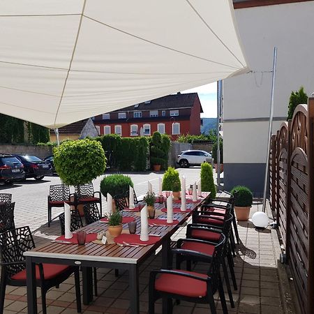 Hotel-Restaurant Pfaelzer Hof Edenkoben Extérieur photo