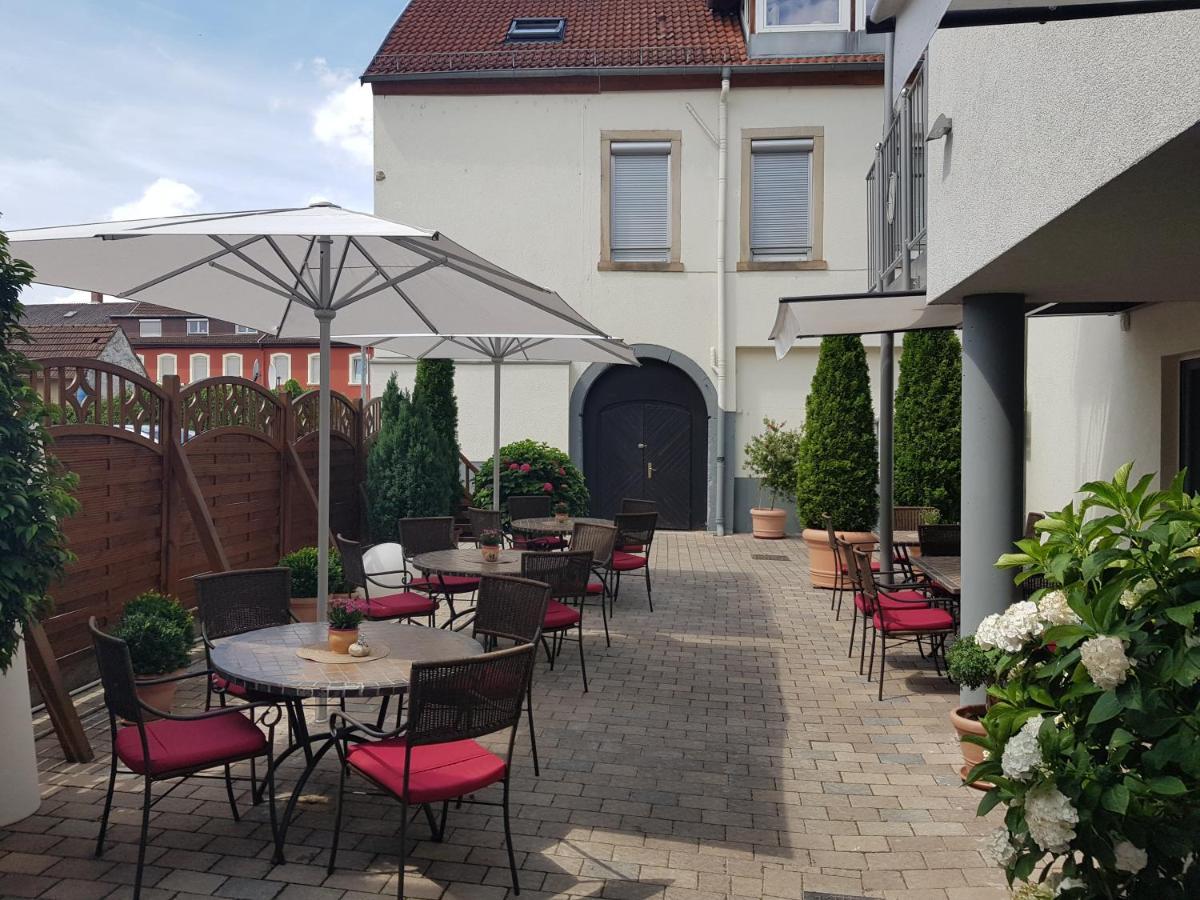 Hotel-Restaurant Pfaelzer Hof Edenkoben Extérieur photo