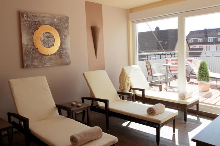 Hotel-Restaurant Pfaelzer Hof Edenkoben Extérieur photo