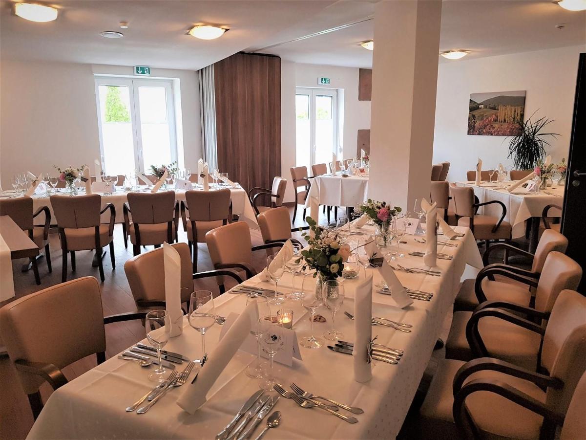 Hotel-Restaurant Pfaelzer Hof Edenkoben Extérieur photo
