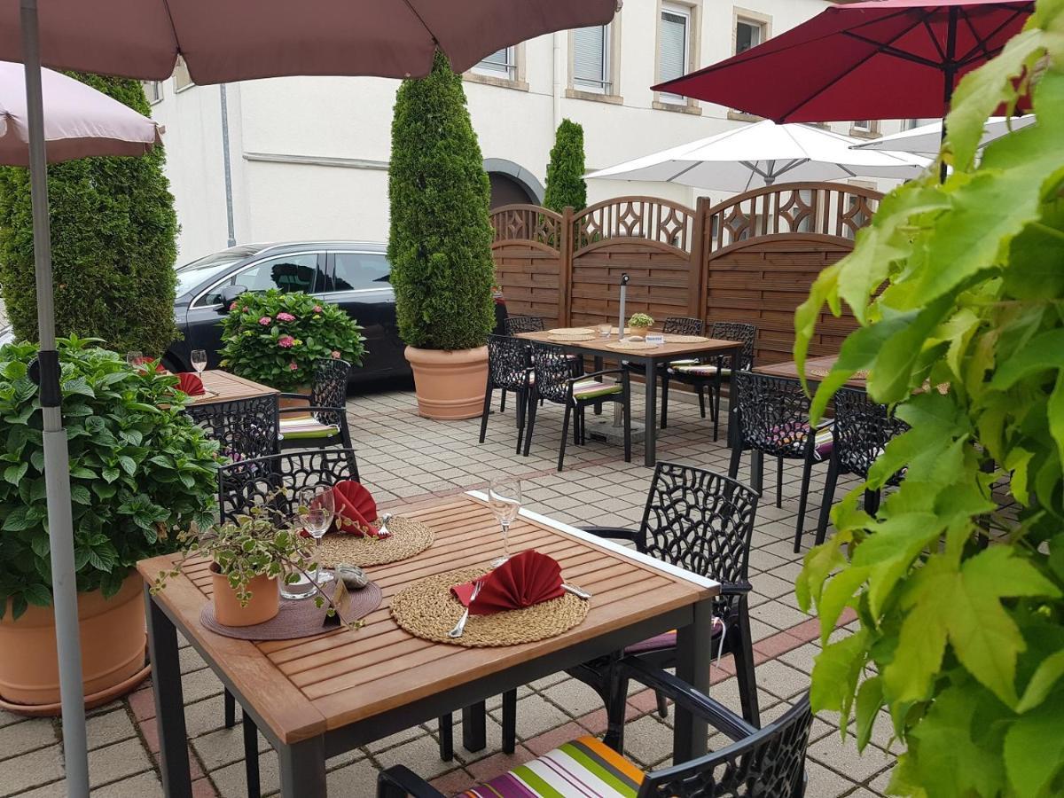 Hotel-Restaurant Pfaelzer Hof Edenkoben Extérieur photo