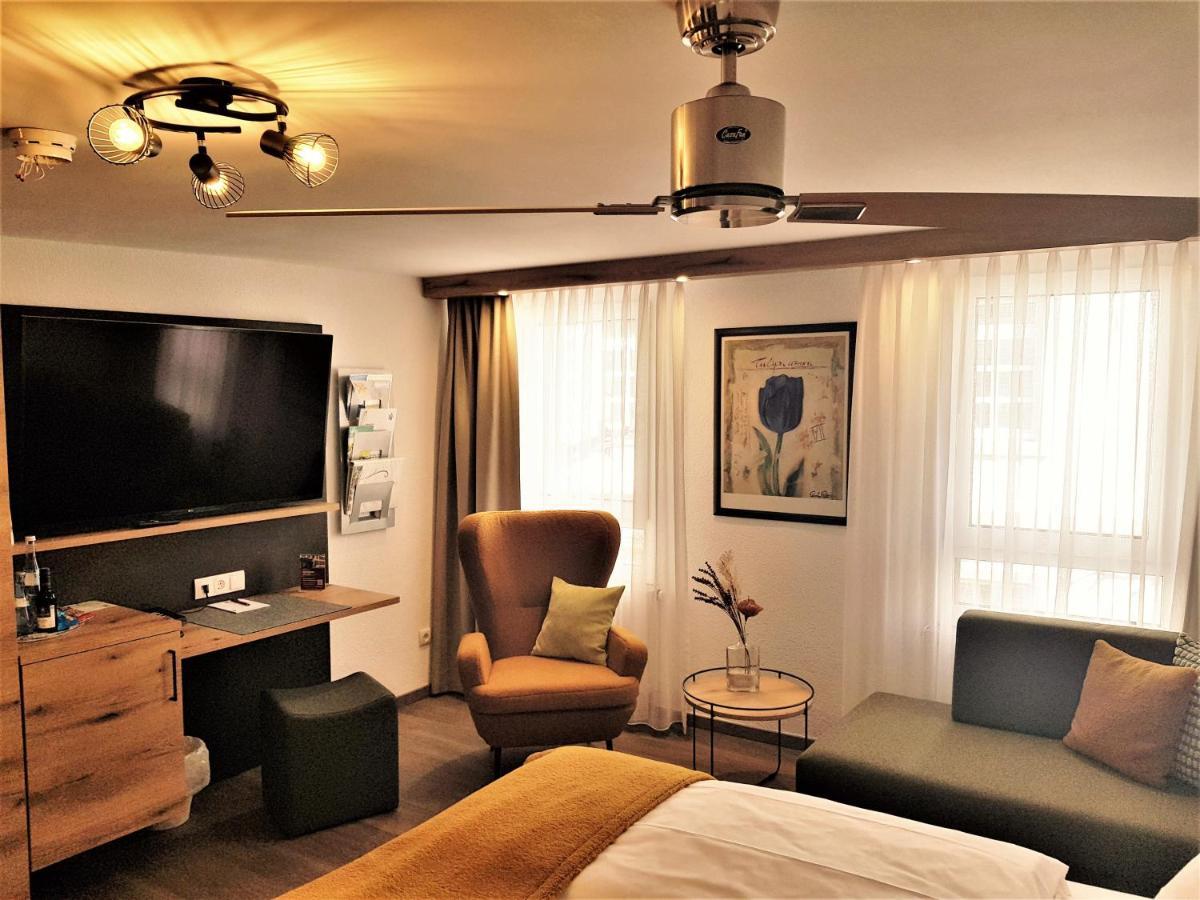 Hotel-Restaurant Pfaelzer Hof Edenkoben Extérieur photo