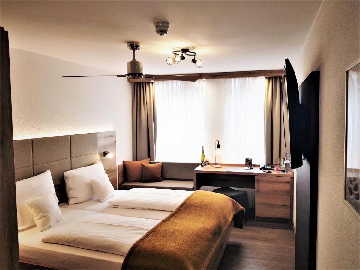 Hotel-Restaurant Pfaelzer Hof Edenkoben Extérieur photo