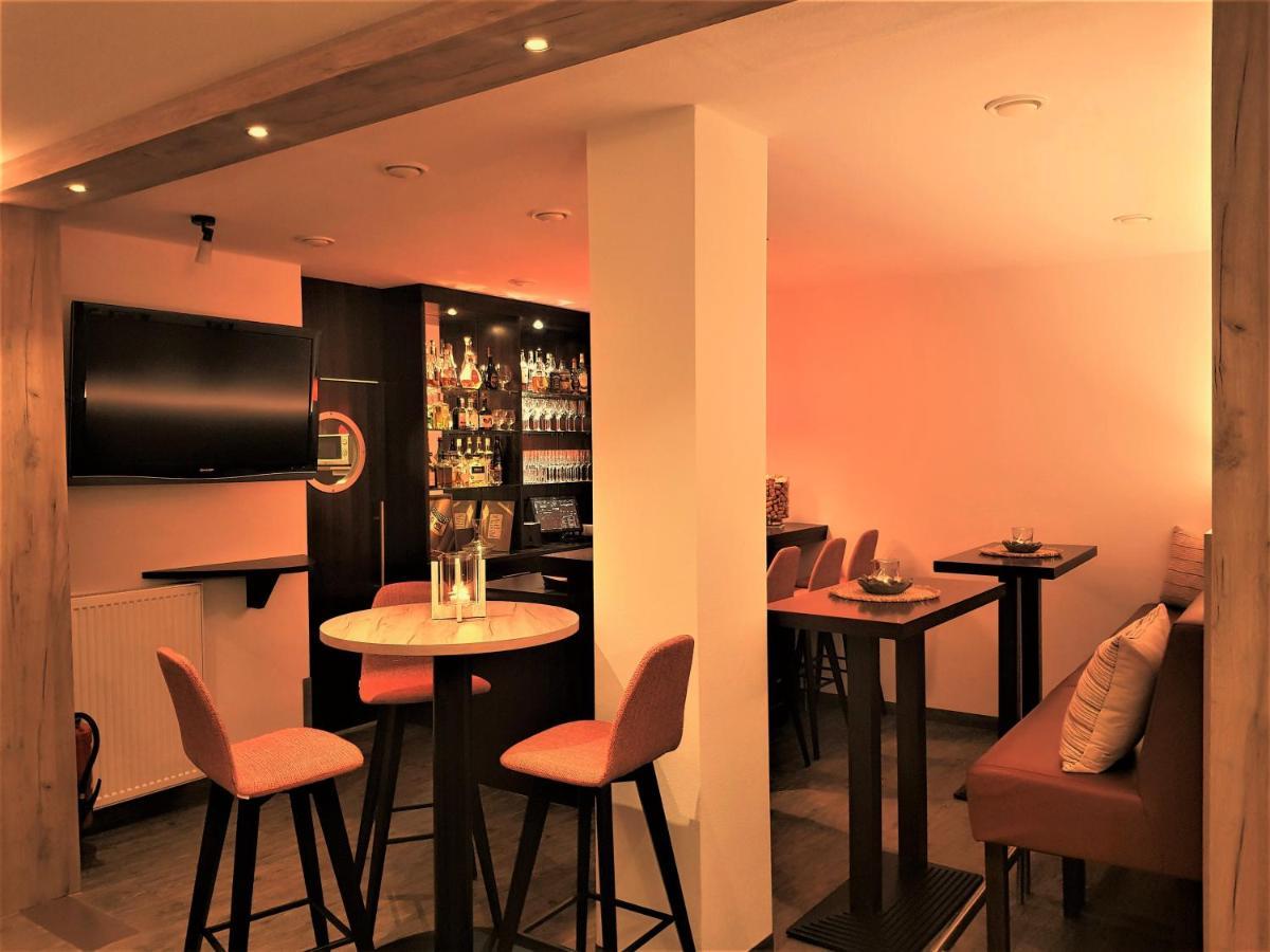 Hotel-Restaurant Pfaelzer Hof Edenkoben Extérieur photo