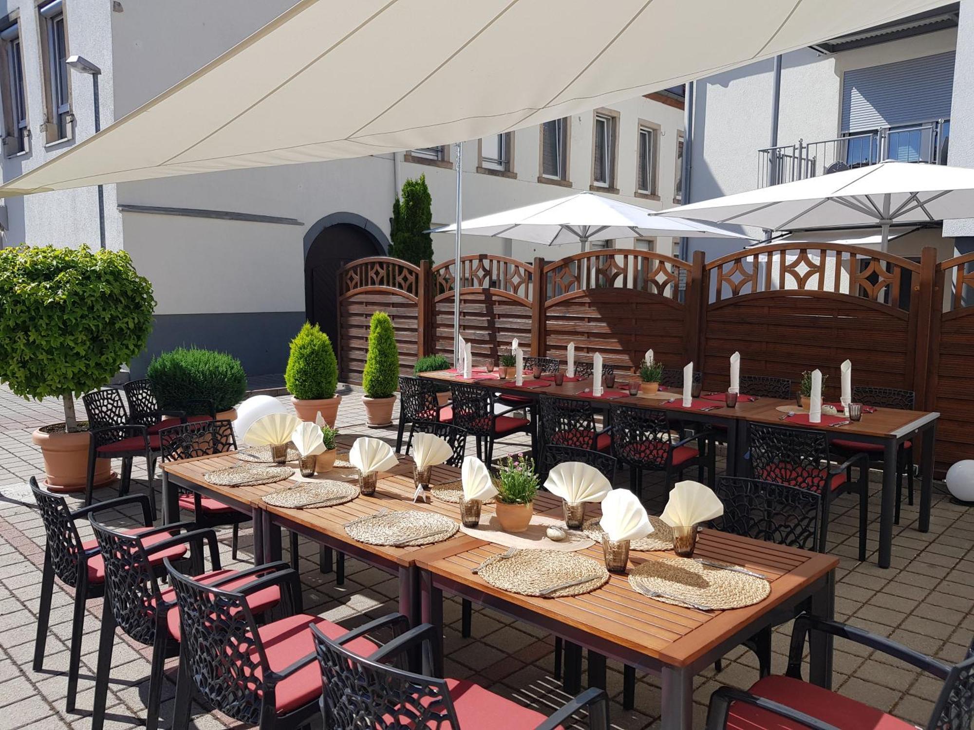 Hotel-Restaurant Pfaelzer Hof Edenkoben Extérieur photo