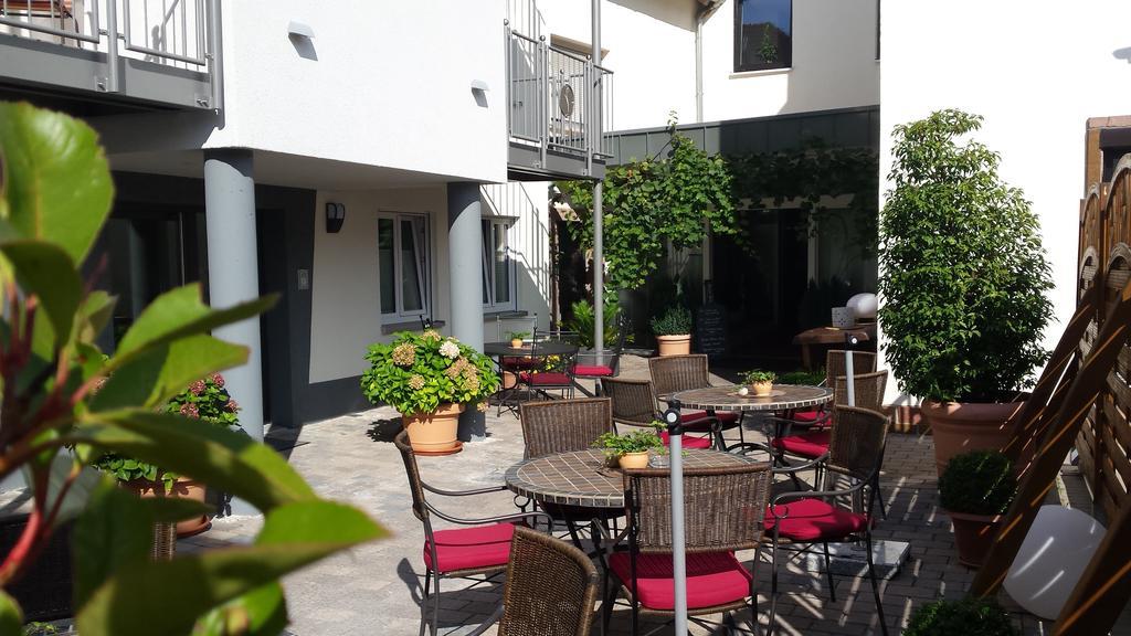 Hotel-Restaurant Pfaelzer Hof Edenkoben Extérieur photo