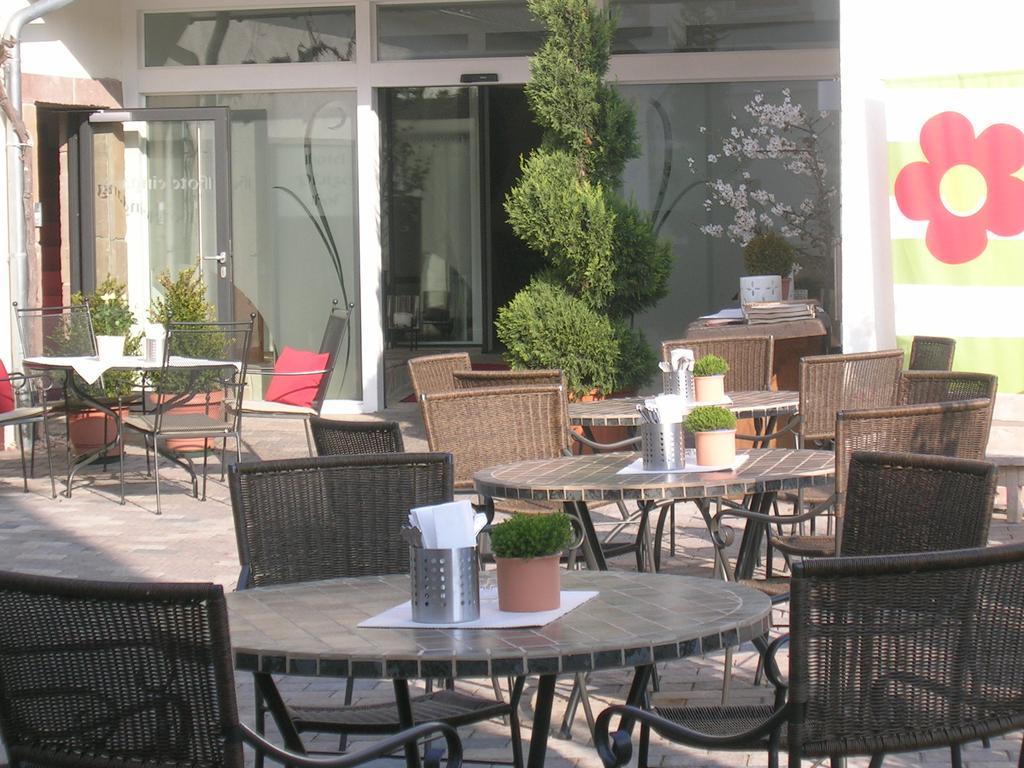 Hotel-Restaurant Pfaelzer Hof Edenkoben Extérieur photo